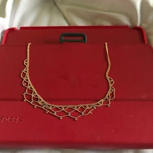 14 kt tri colored necklace.